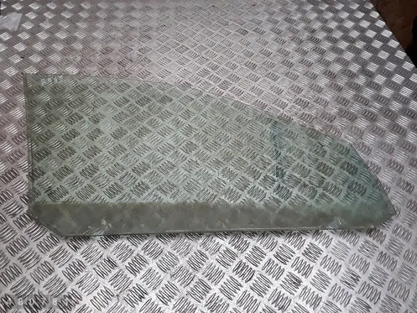 VW Jetta dörrglas OEM e943r004583 - Begagnad image 3