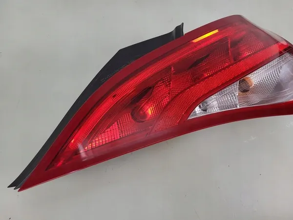Mercedes-Benz CLA lámpara trasera derecha A1179069800 image 2
