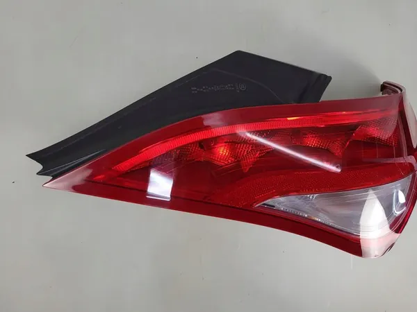 Mercedes-Benz CLA lámpara trasera derecha A1179069800 image 3