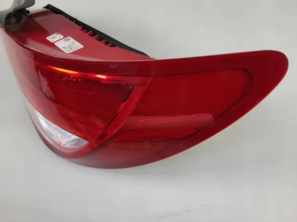 Mercedes-Benz CLA lámpara trasera derecha A1179069800 image 9
