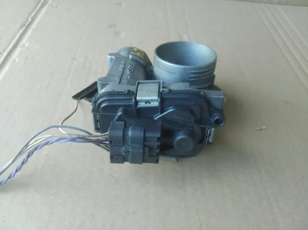Corps de papillon moteur OEM 9647925480 pour Citroen C4 image 3