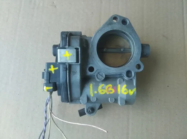 Corps de papillon moteur OEM 9647925480 pour Citroen C4 image 4