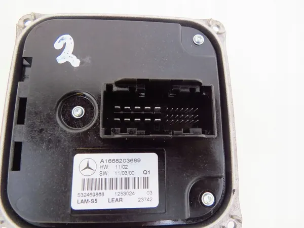 Xenon Koplampmodule A1668203689 Mercedes CLS W218 image 3