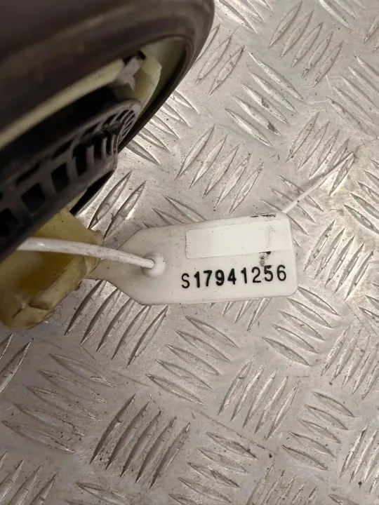 BMW 5 F11 Bakre luftfjädring OEM 7513706 image 5