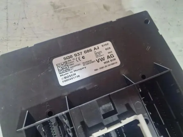 VW Mukavuusmoduuli OEM 5Q0937086AJ Passat B8:lle image 3