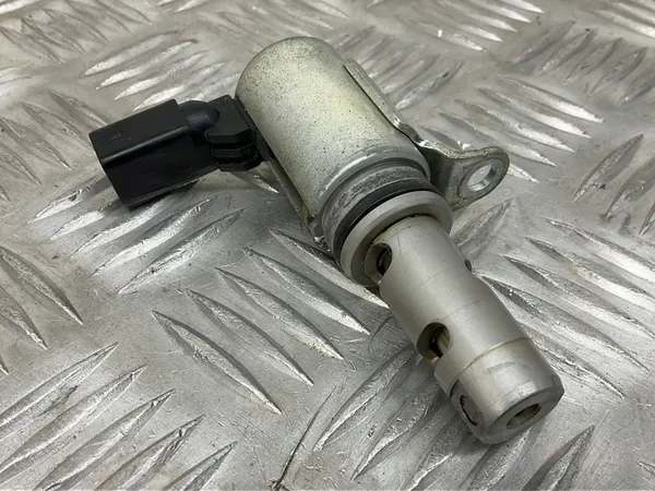 Válvula de ajuste do comando de válvulas Audi A1 2010 03C906455A image 3