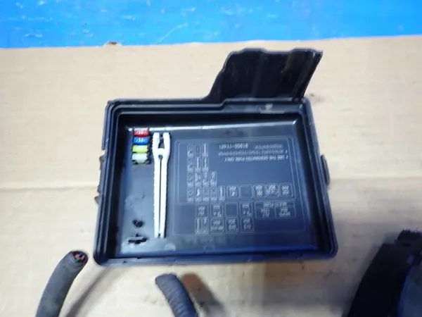 Kia zekeringkast OEM 91950-1Y382 - Gebruikte staat image 3