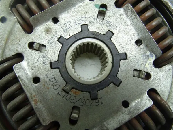 OEM 302101221R Butée d'embrayage Nissan Micra image 3