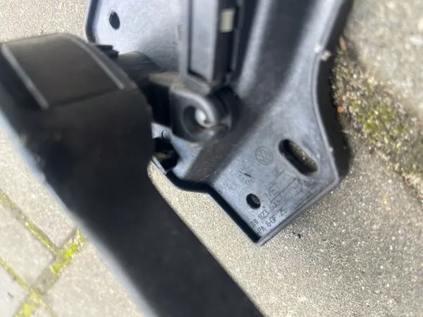 VW T5 Huvöppningskabelhandtag 7H1823633B image 5