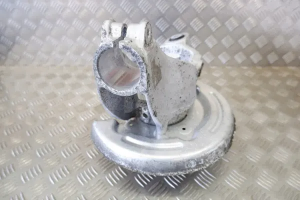 Taka-Oikea Pyörännavan OEM BJ322C028AC Land Rover image 9