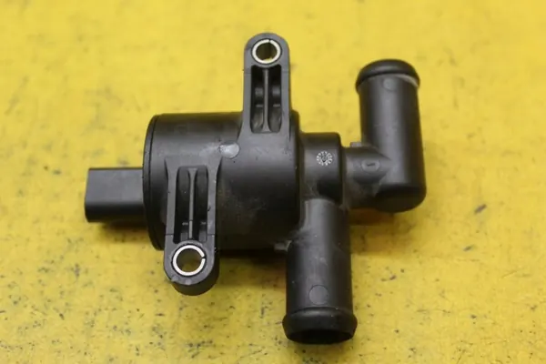 Électrovanne OEM 4H0121671D pour Audi A6 C7 image 3