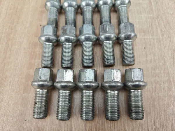 OEM SZPN56 Radschrauben für Audi A6 C7 17" image 3