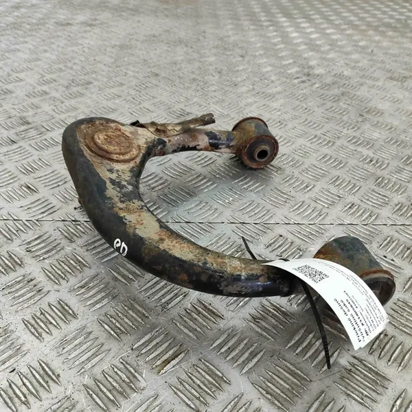 Braccio di controllo inferiore anteriore destro Toyota Hilux 2016 image 2