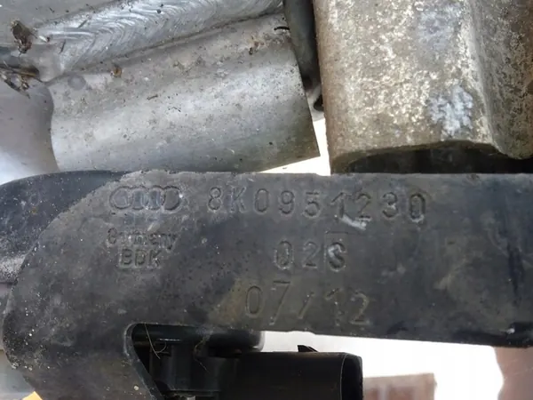 AUDI A4 B8 8K Etupuskuri OEM 8K0807113F image 10