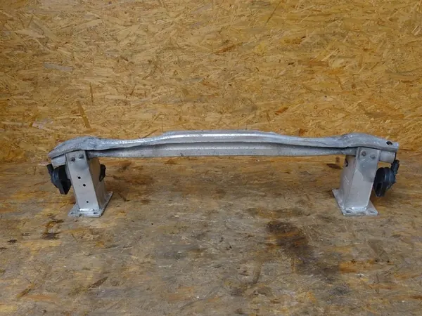 AUDI A4 B8 8K Etupuskuri OEM 8K0807113F image 5