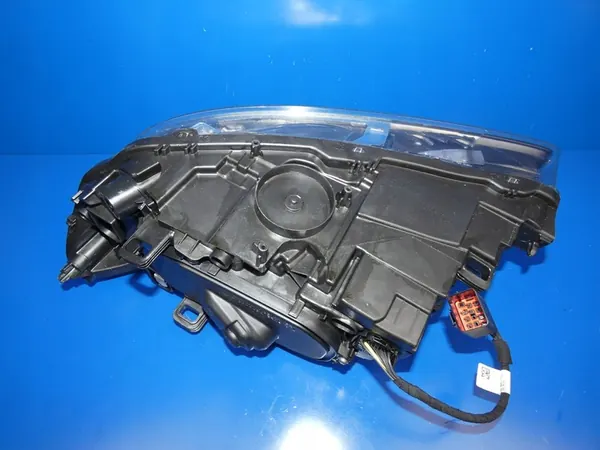 Oikea Etuvalaisin Volvo S60 V60 2014- OE 31420116 image 4