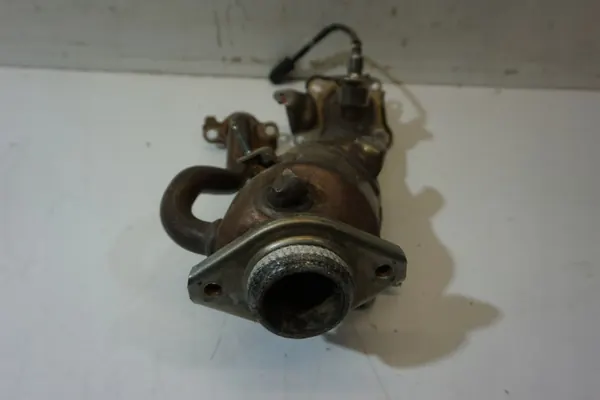 Toyota Yaris Cross katalysator OEM begagnad image 4