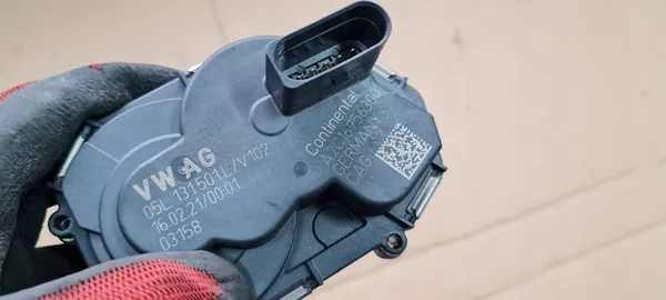 AUDI Q5 FY LIFT 2.0TDI EGR-JÄÄTTE 05L131501L image 4