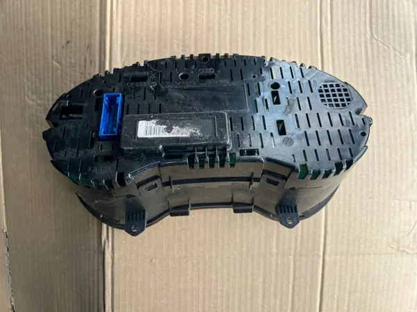 Cuadro de Instrumentos Audi A3 8P OEM 8P0920930F image 3
