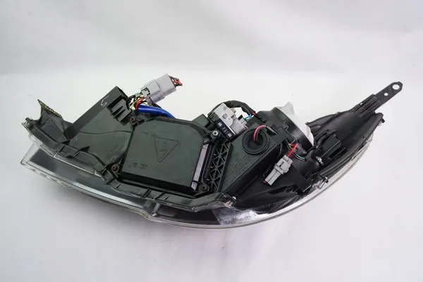 Oikea Etuvalaisin Subaru Legacy V image 10