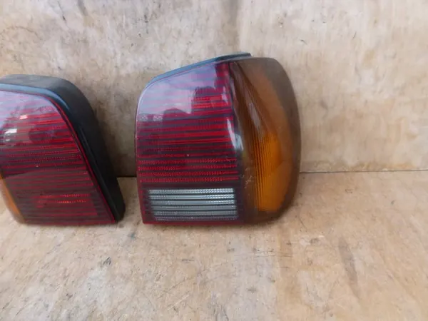 Lámpara Trasera Izquierda Derecha VW Polo III 94-98 Hella OEM image 3