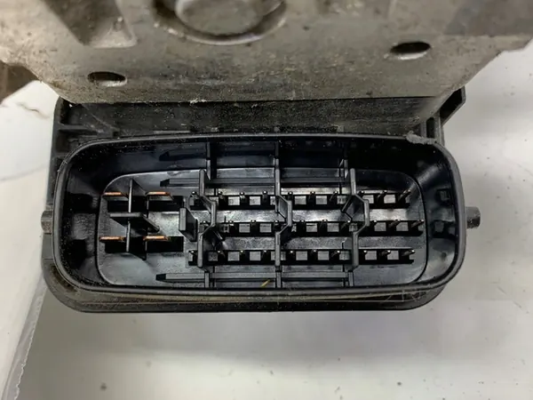 Pompe ABS Suzuki Jimny III 1.5 86CV image 3