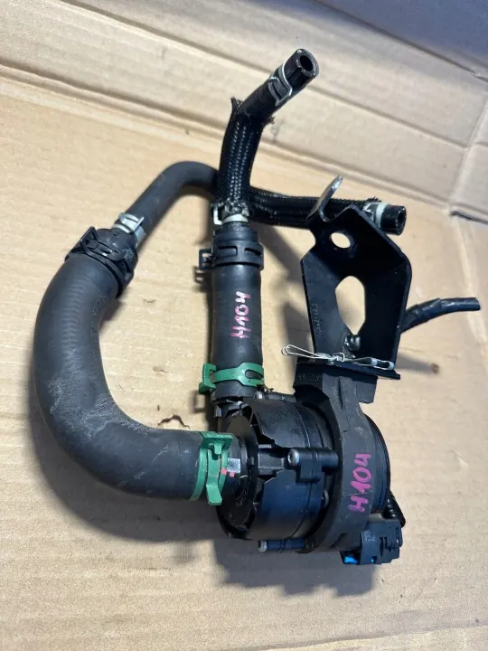 Pompe à eau et tuyaux OEM 0392023326 Nissan Micra image 3