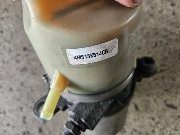 Bomba de direção assistida FORD FOCUS C-MAX 4M513K514CB image 2