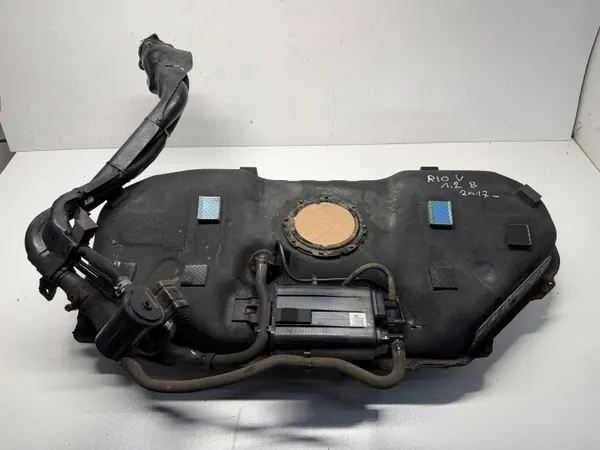 Réservoir à carburant Kia OE 31100-H8100 essence image 2