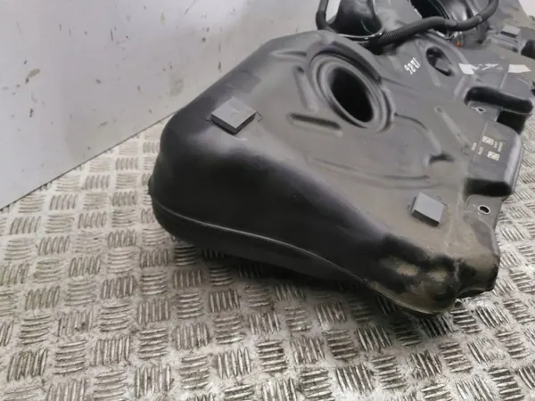 Depósito de combustible Mini OEM 5A39187 - Usado image 3