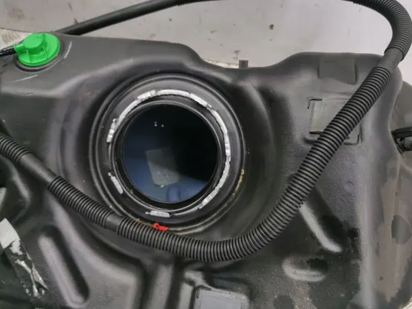 Depósito de combustible Mini OEM 5A39187 - Usado image 6