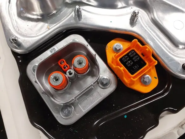 Tesla Model Y Traktionsbatterie 170001299C - 78Ah Gebraucht image 7
