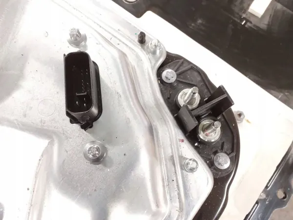Tesla Model Y Traktionsbatterie 170001299C - 78Ah Gebraucht image 9