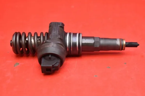 Ruiskutuspumppu OEM 038130073BN Skoda Octavia II 1.9 TDI image 6