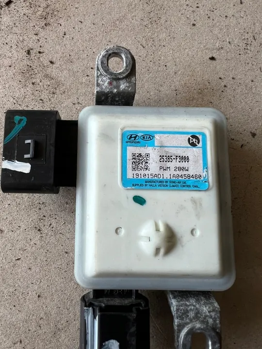 Fläktstyrmodul Hyundai i30 III Kia Ceed III 25385-F3000 image 2