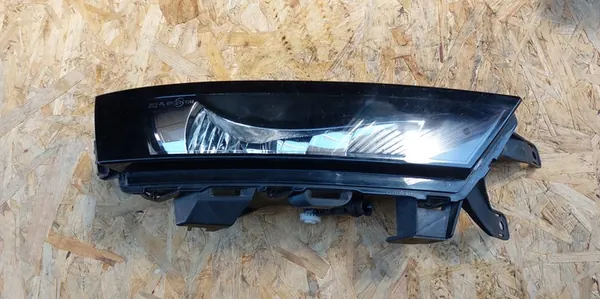 Skoda Fabia Rapid 1.0Tsi Farol de Neblina Direito Dianteiro OEM 5JA941700D image 2