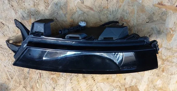 Skoda Fabia Rapid 1.0Tsi Farol de Neblina Direito Dianteiro OEM 5JA941700D image 3