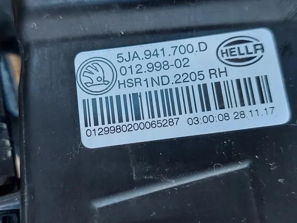 Skoda Fabia Rapid 1.0Tsi Farol de Neblina Direito Dianteiro OEM 5JA941700D image 7