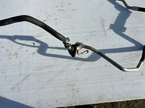 AUDI Q7 4L Ilmastointijohdot image 3