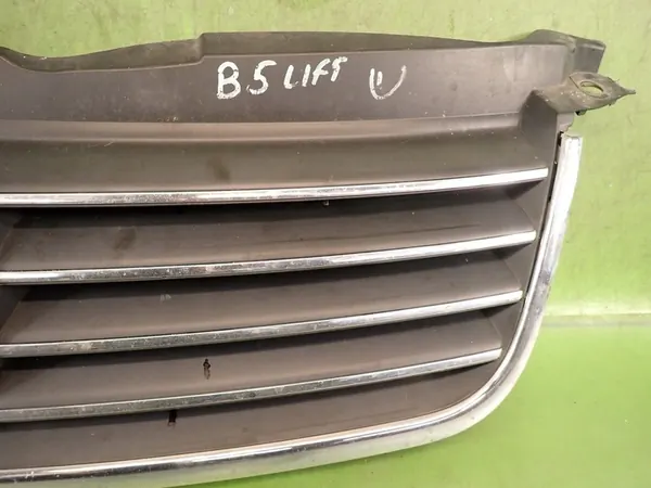 GRILL ATRAPA VW PASSAT B5 FL SEDAN image 4