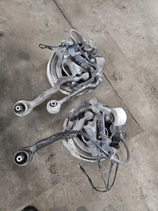 BMW F30 F31 N47 Mozzo Anteriore Sinistro image 2