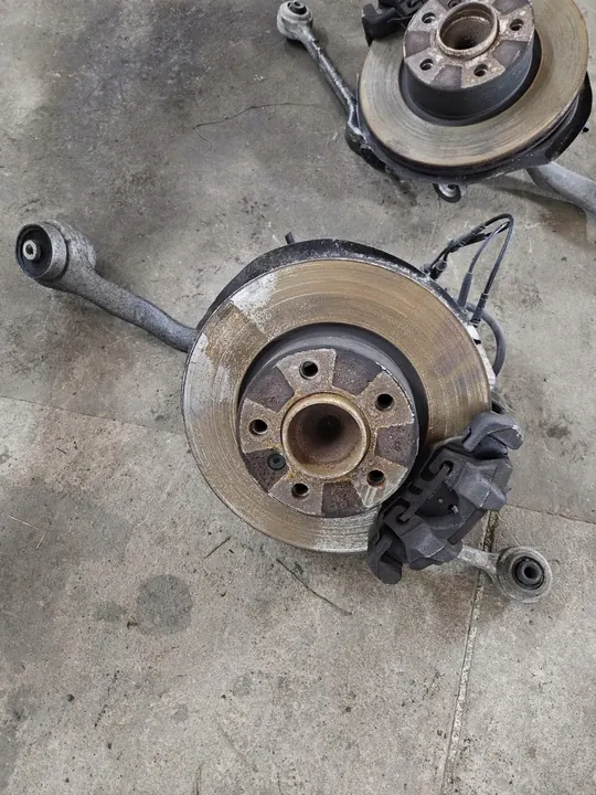 BMW F30 F31 N47 Mozzo Anteriore Sinistro image 6