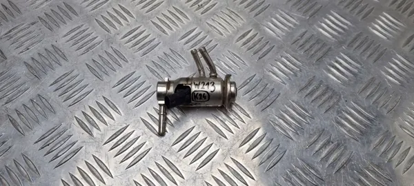 Inyector AdBlue Mercedes OEM A0004901613 - Usado image 3