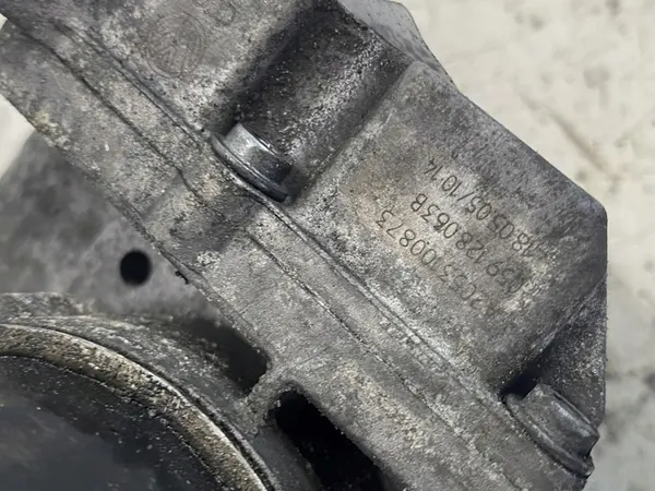 Corpo de borboleta 2.5 TDI Audi A4 B7 V6 OEM 059128063B image 6