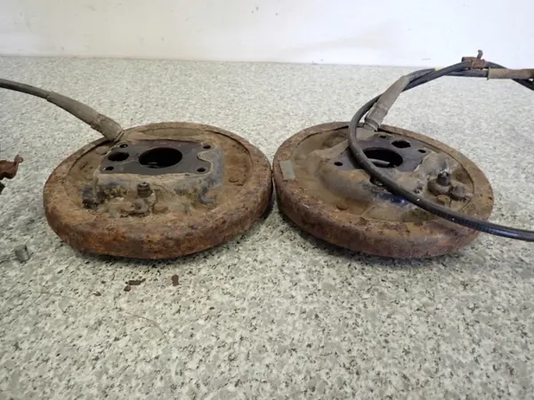 Suzuki OE Gebrauchter Spreizer mit Backen und Kabel image 8