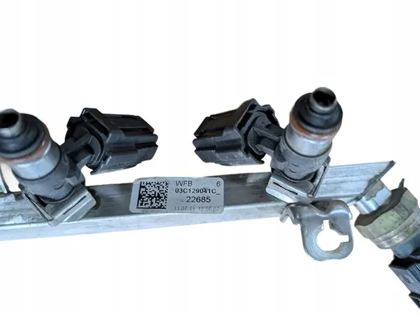 Iniettore VW PASSAT B7 03C906039A image 3