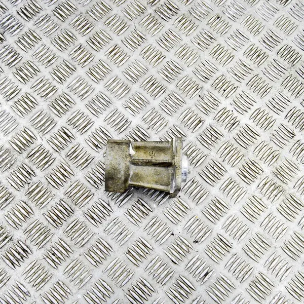 Maserati Quattroporte 2015 Support de demi-arbre image 1