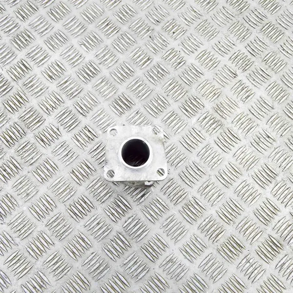 Maserati Quattroporte 2015 Support de demi-arbre image 4