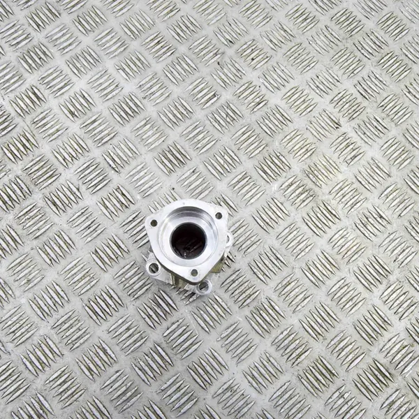 Maserati Quattroporte 2015 Support de demi-arbre image 5