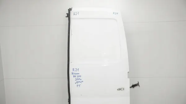 Puerta trasera derecha OEM 360189583 para Nissan NV200 image 8